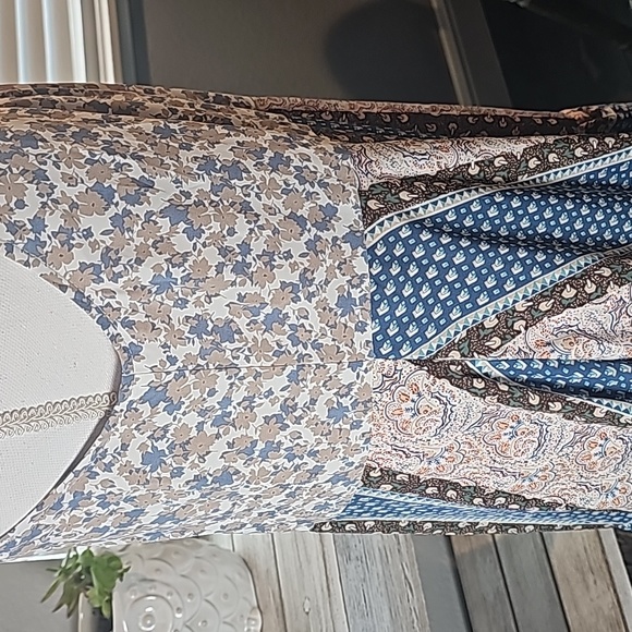 Davi & Dani bohemian flowy midi dress - Picture 5 of 5